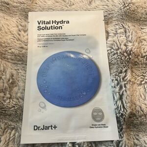 BNWT - DR JART + VITAL HYDRA SOLUTION SHEET MASK